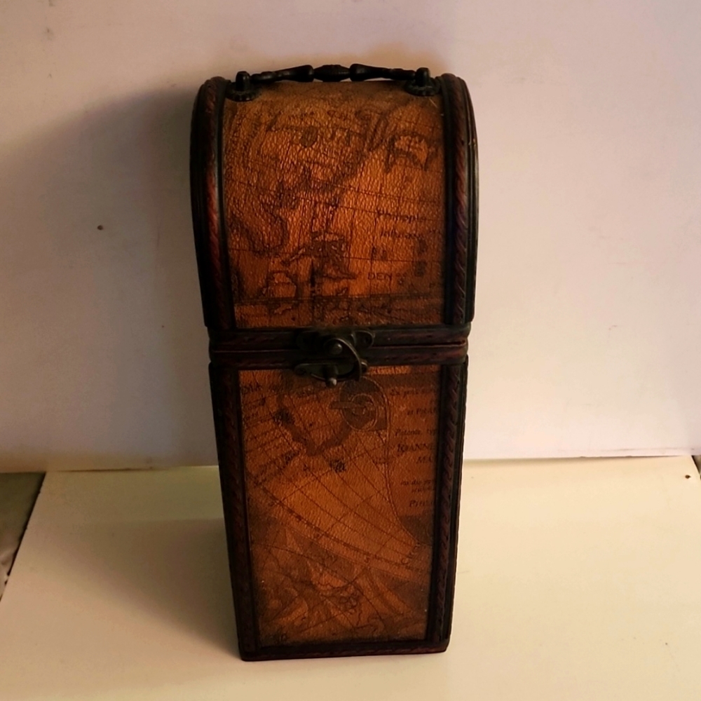[SOLD]☆[HP]☆  Vintage Wooden Wine Box/Carrier - Picture 4 of 10